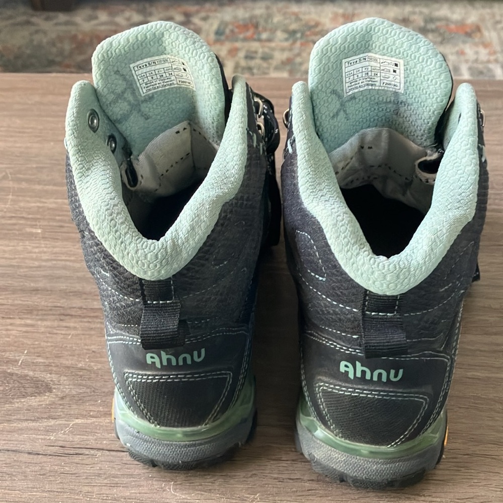 🔥🔥🔥TEVA AHNU SUGARPINE II women’s hiking boots🔥🔥🔥 - Picture 5 of 7